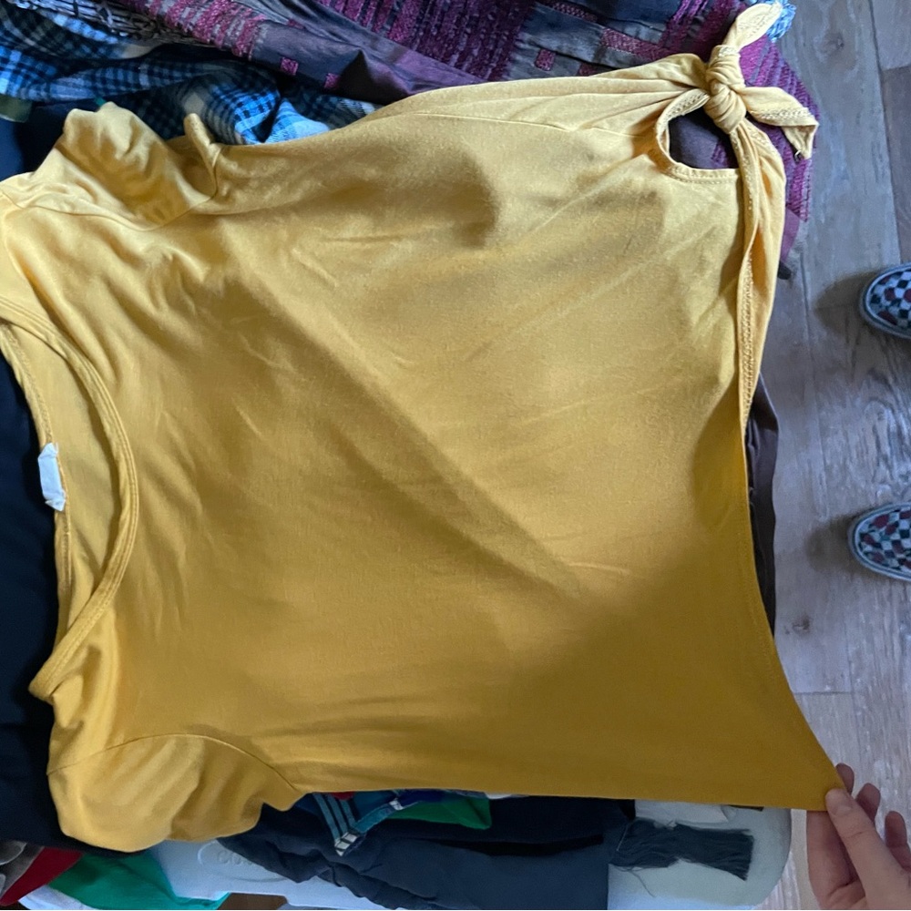 yellow, L